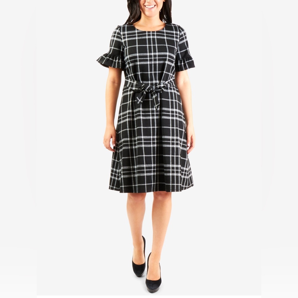 🖤⚪️ NY Collection window pane dress. EUC. Size Medium. 🖤⚪️